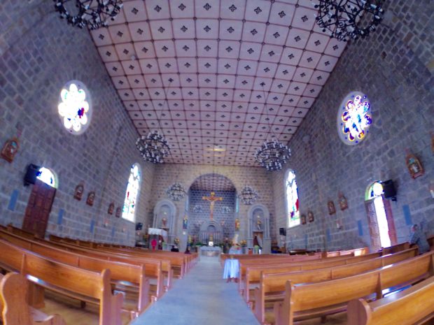 Interior da Igreja Matriz São Pedro em Gramado no Rio grande do Sul