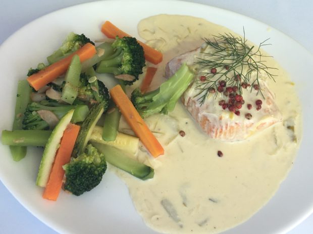 Salmão ao molho de alho poró do Restaurante Bené da Flauta