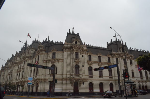 Monumentos pelas Ruas de Lima