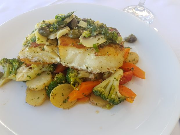 Salmão grelhado do Restaurante Barravento em Salvador