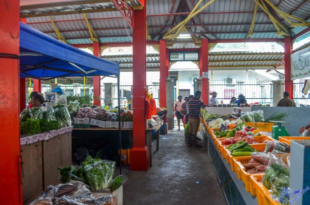 Clarke Market em Mahe - Seychelles interior do mercado em Mahe - Seychelles