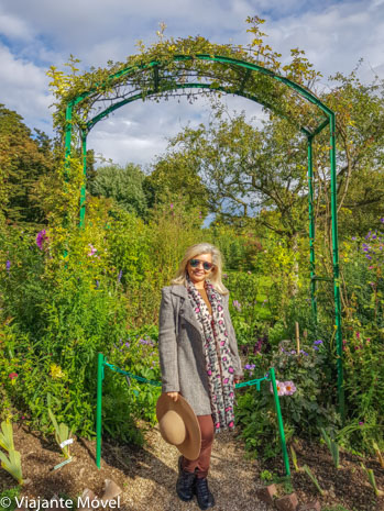 Jardim Clos Normand na casa de Monet em Giverny na França