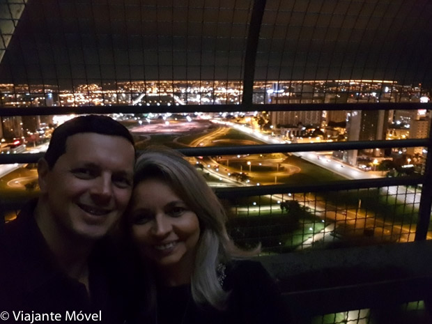 Vista panorâmica noturna de brasília da Torre de TV