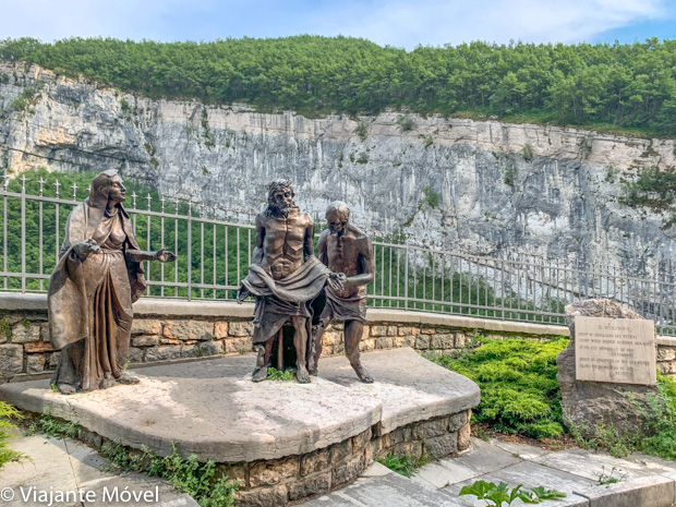 O que fazer no Madonna della Corona, Itália – incrível igreja encravada na rocha