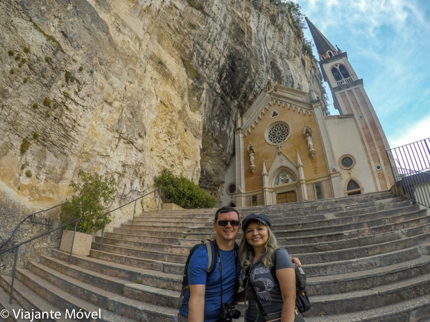 O Santuário Madonna della Corona, Itália – incrível igreja encravada na rocha