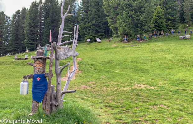 Conheça o incrível Geisleralm - Rifugio Delle Odle nas Dolomitas, Itália